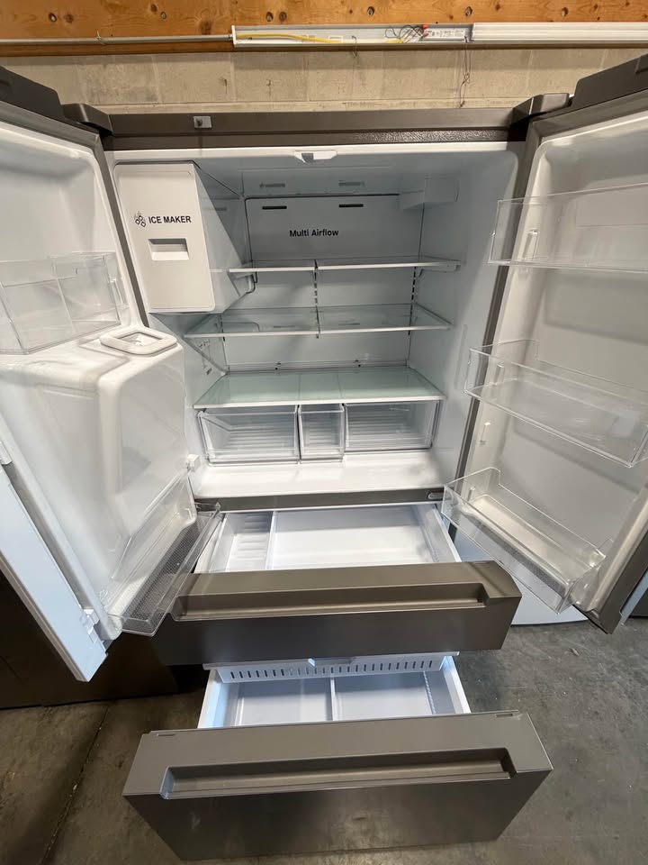 Mora - 26 Cu. Ft. 4-Door French Door Refrigerator with TempControl Drawer, Filtered Ice & Water Dispenser & Dual Cooling - Fingerprint-Resistant Stainless Steel - MRM260N6TSE