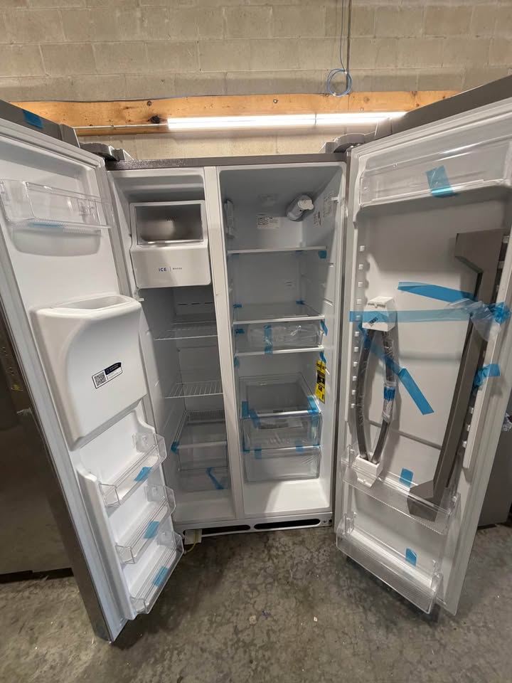 Frigidaire - 36 in. 25.6 Cu. Ft. Side-by-Side Refrigerator with EvenTemp Cooling, External Ice & Water Dispenser - Stainless Steel - FRSS2623ASN