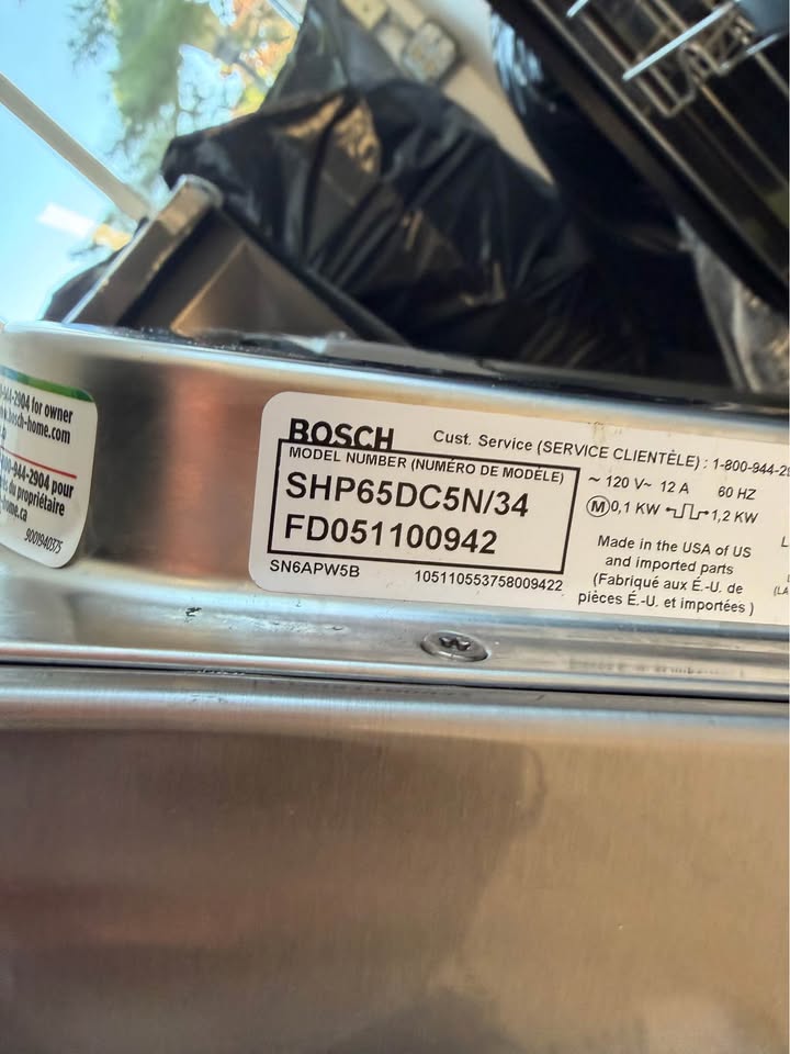 Bosch - 500 Series 24" Smart Top-Control Dishwasher with AutoAir, TimeLight, Zone Wash, 3rd Rack & 44 dBA Quiet Operation - Stainless Steel Anti-Fingerprint - SHP65DC5N/34