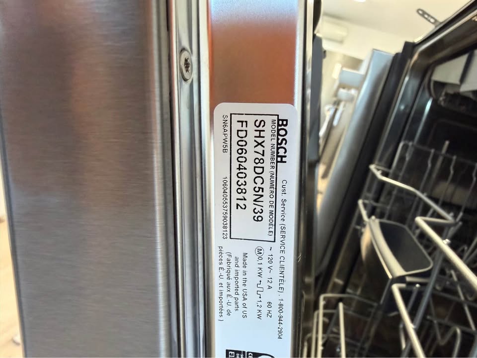 Bosch - 800 Series 24" Top-Control Dishwasher with CrystalDry™, PrecisionWash® with PowerControl™, TimeLight®, 3rd Rack & 42 dBA Quiet Operation - Stainless Steel Anti-Fingerprint - SHX78DC5N/39