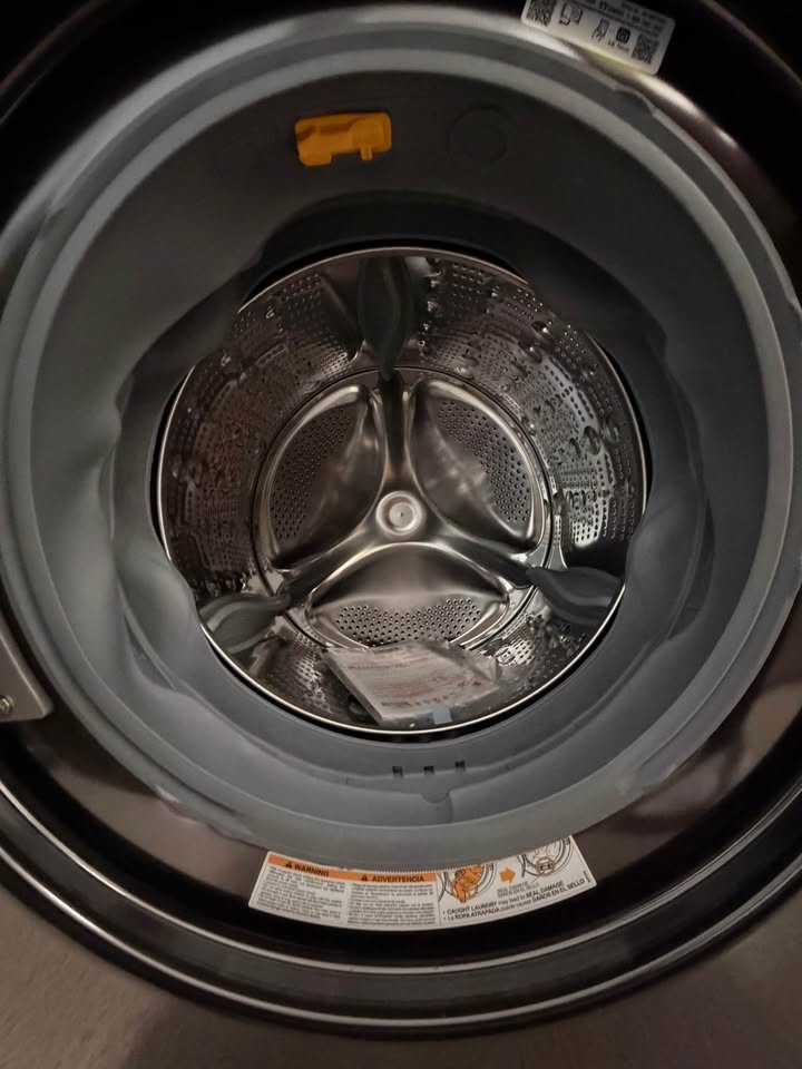 LG 4.5 Cu. Ft. Smart Front Load Washer – Black Steel – WM4080HBA