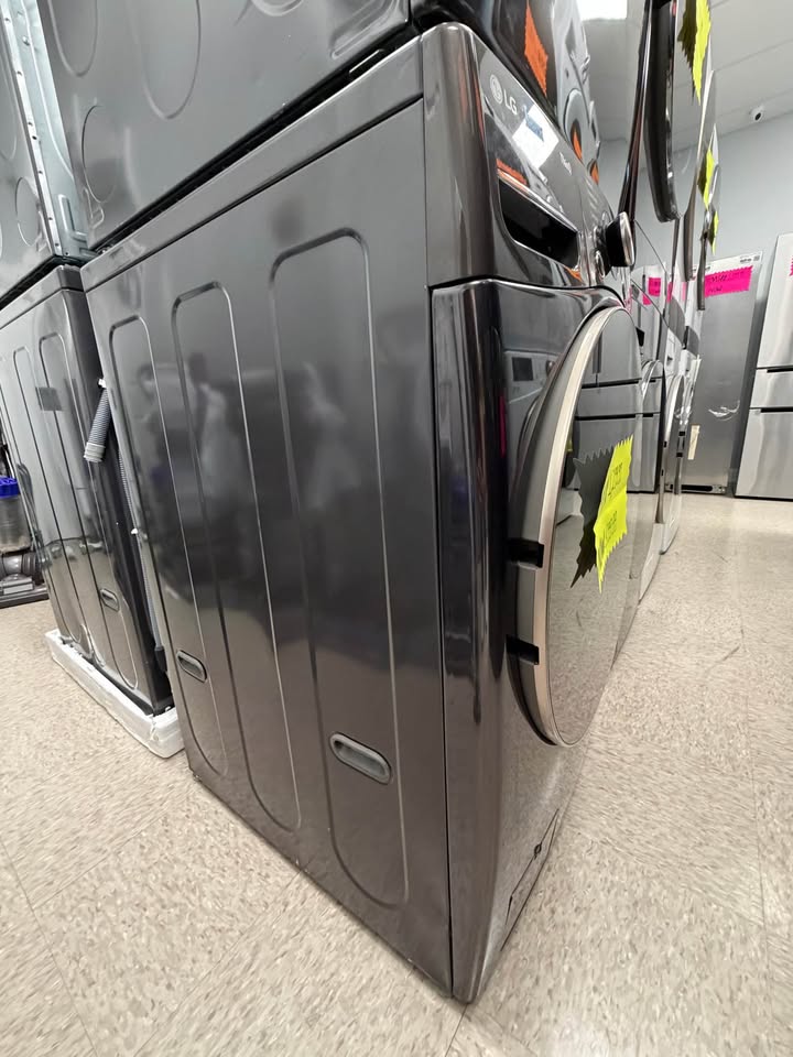 LG 4.5 Cu. Ft. Smart Front Load Washer – Black Steel – WM4000HBA