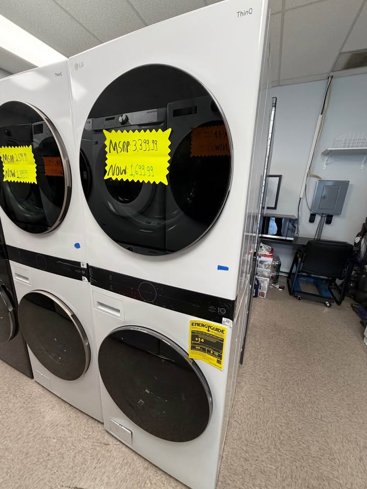 LG WashTower 5.0 Cu. Ft. Washer & 7.8 Cu. Ft. Ventless Heat Pump Dryer – White – WKHC252HWA