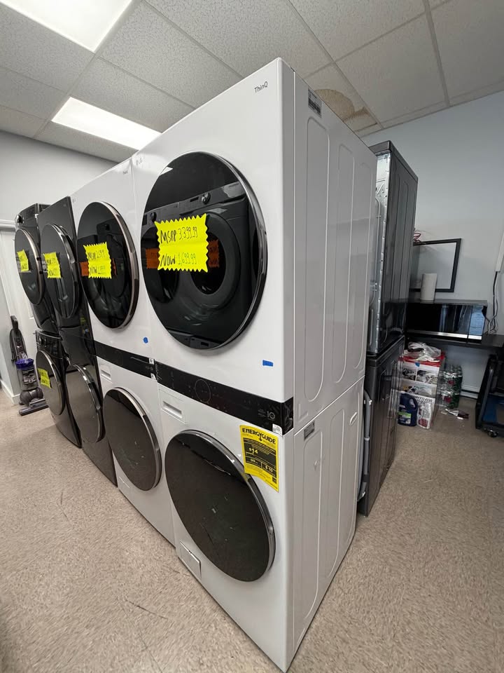 LG WashTower 5.0 Cu. Ft. Washer & 7.8 Cu. Ft. Ventless Heat Pump Dryer – White – WKHC252HWA