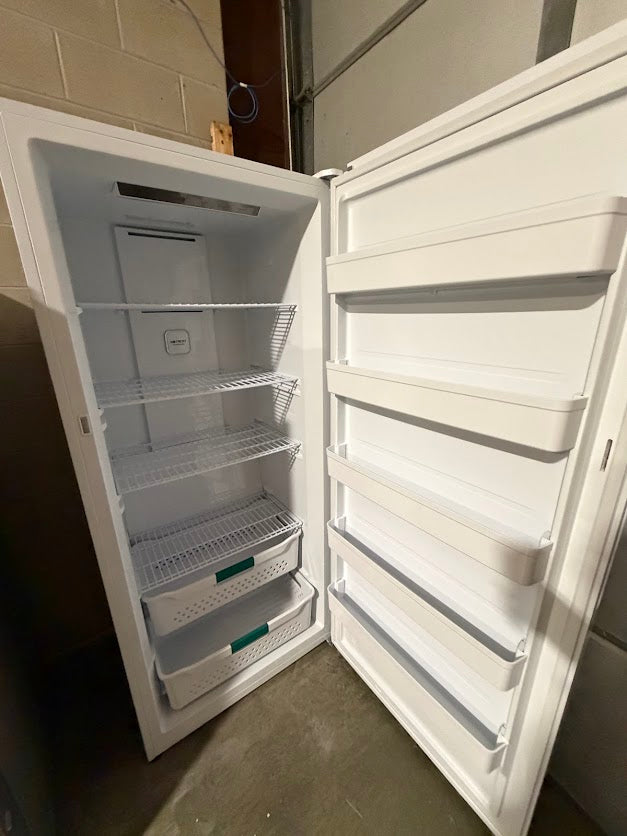 Hisense Upright Freezer CFU21N6AWE - Grade A/WH